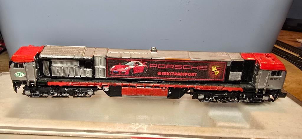 Mehano n-spoor Porsche fantasielok loop of sloop, rijdt goed, Hobby en Vrije tijd, Ophalen of Verzenden, Gebruikt, Gelijkstroom