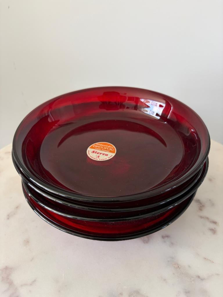 Vintage Arcopal Sierra borden rood glas 4 stuks France, Huis en Inrichting, Keuken | Servies, Nieuw, Ophalen of Verzenden, Glas