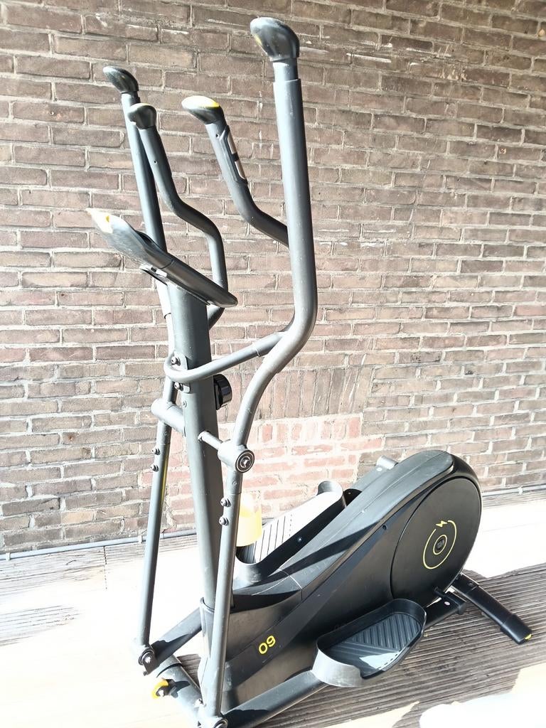 Domyos EL520 Crosstrainer - Zelfaandrijvend & Compact, Ophalen, Buik, Zo goed als nieuw, Crosstrainer