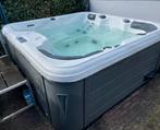 Luxe Spa 4 a 5 persoons Jacuzzi - Ontspanning in eigen tuin!, Ophalen, Gebruikt, Afdekzeil, Vast
