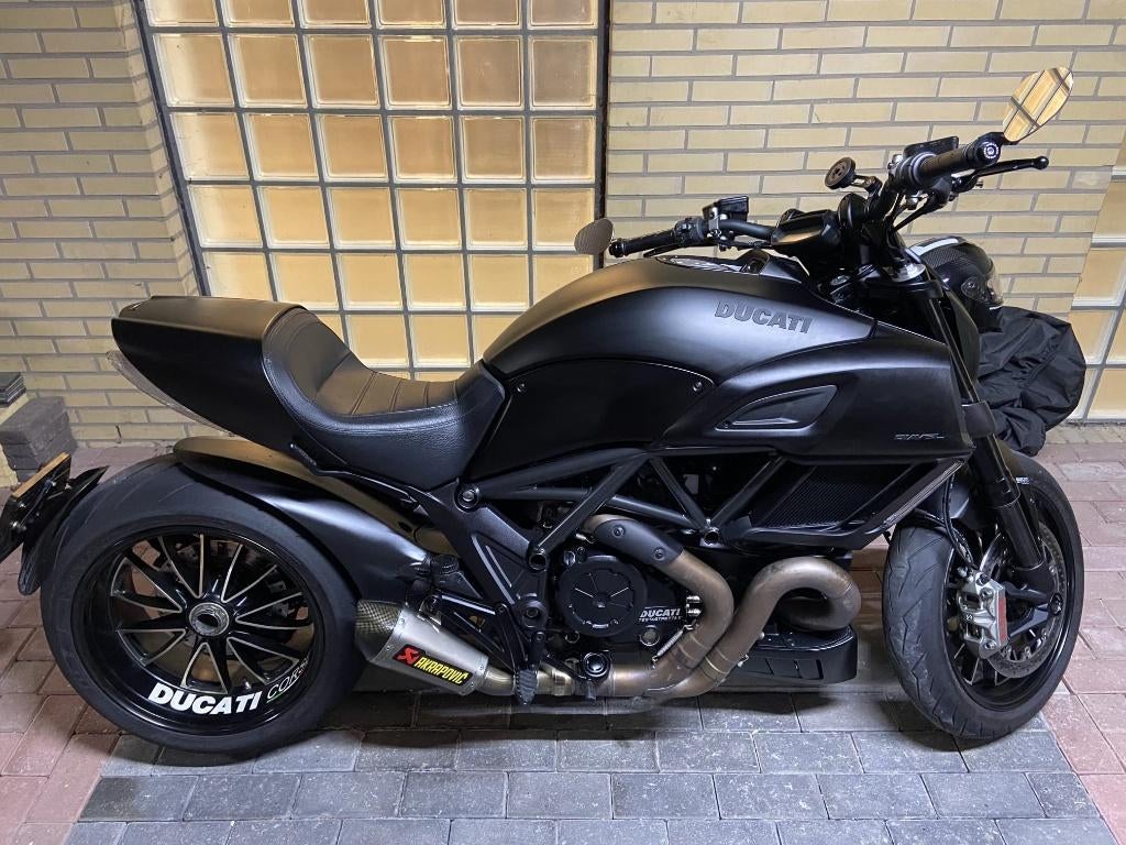 Ducati Diavel L-twin1200 bj2019, Motoren, 2 cilinders, Motorrijbewijs A, Gebruikt, Particulier