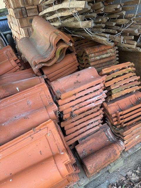 Gratis dakpannen, Doe-het-zelf en Verbouw, Dakpannen en Dakbedekking, Gebruikt, Dakpannen, Steen of Klei, Rood, 15 m² of meer