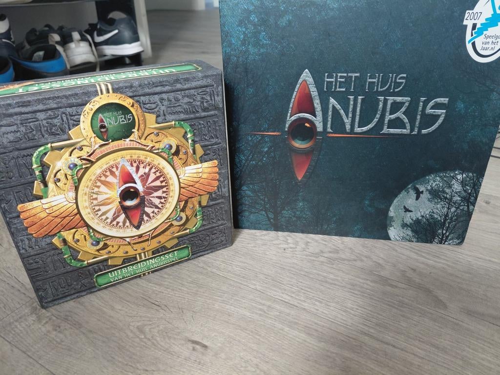 Het Huis Anubis Spel + Uitbreidingsset, Hobby en Vrije tijd, Gezelschapsspellen | Bordspellen, Drie of vier spelers, Ophalen of Verzenden
