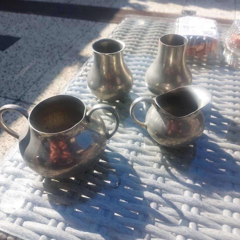 Set van 4 vintage tinnen kannetjes en vaasjes, Antiek en Kunst, Antiek | Tin, Ophalen