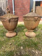 Antieke gietijzeren decoratieve potten met deksel, Ophalen