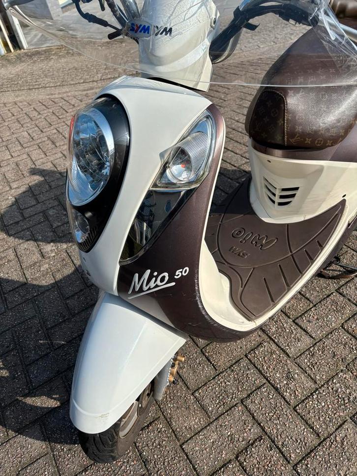 Sym Mio 50 Scooter - 2013 - Stijlvol en Compact, Fietsen en Brommers, Scooters | SYM, Gebruikt, Mio, Maximaal 25 km/u, Benzine