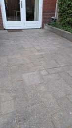 40 m2 tuintegels en 150 betonnen bielzen, Ophalen, Gebruikt, 10 m² of meer, Beton