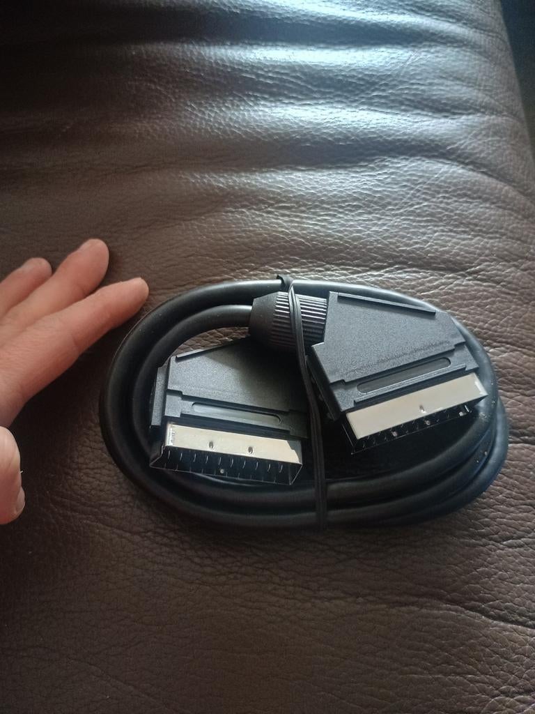 2x Nieuwe Scartkabel - Hoge Kwaliteit Audio/Video Connectie, Audio, Tv en Foto, Audiokabels en Televisiekabels, Ophalen of Verzenden