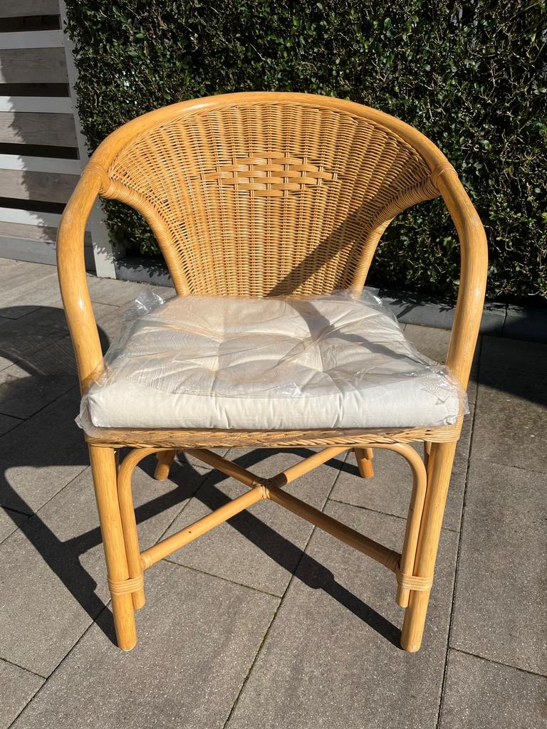 Manou rotan stoel met kussen, Huis en Inrichting, Stoelen, Overige kleuren, Riet of Rotan, Ophalen of Verzenden, Zo goed als nieuw