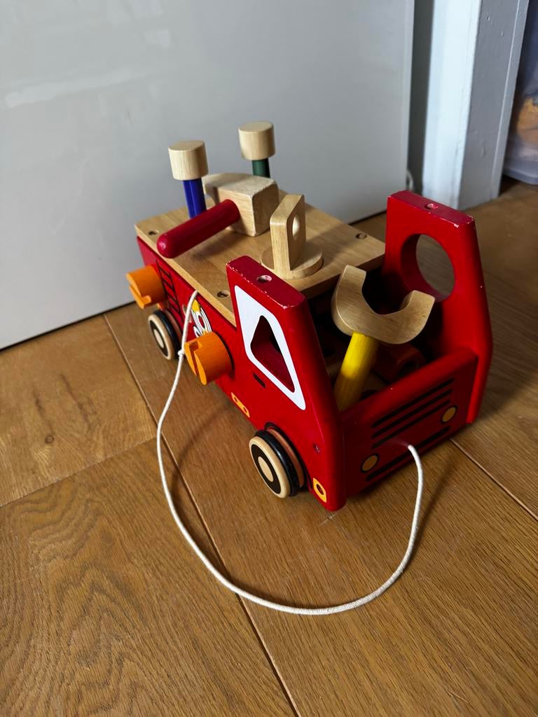 Houten brandweer speelwagen, Ophalen, Gebruikt, Duw- of Trekspeelgoed