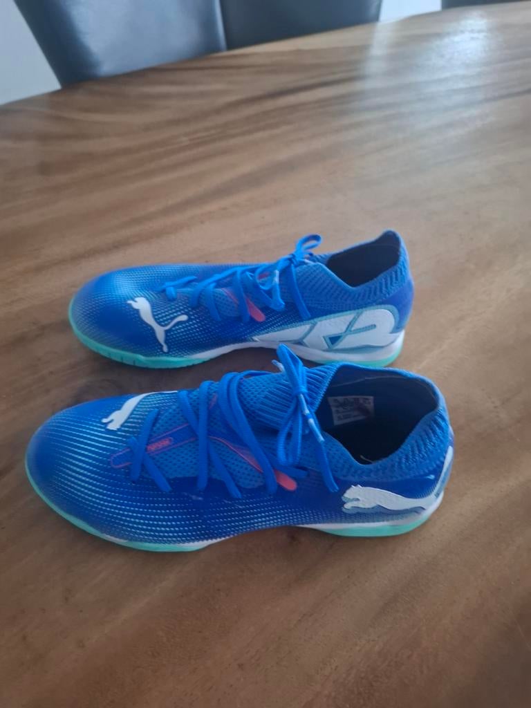 Nieuwe, blauwe, Puma Future 7 Play sneakers, maat 34, Sportschoenen, Puma, Nieuw, Ophalen of Verzenden