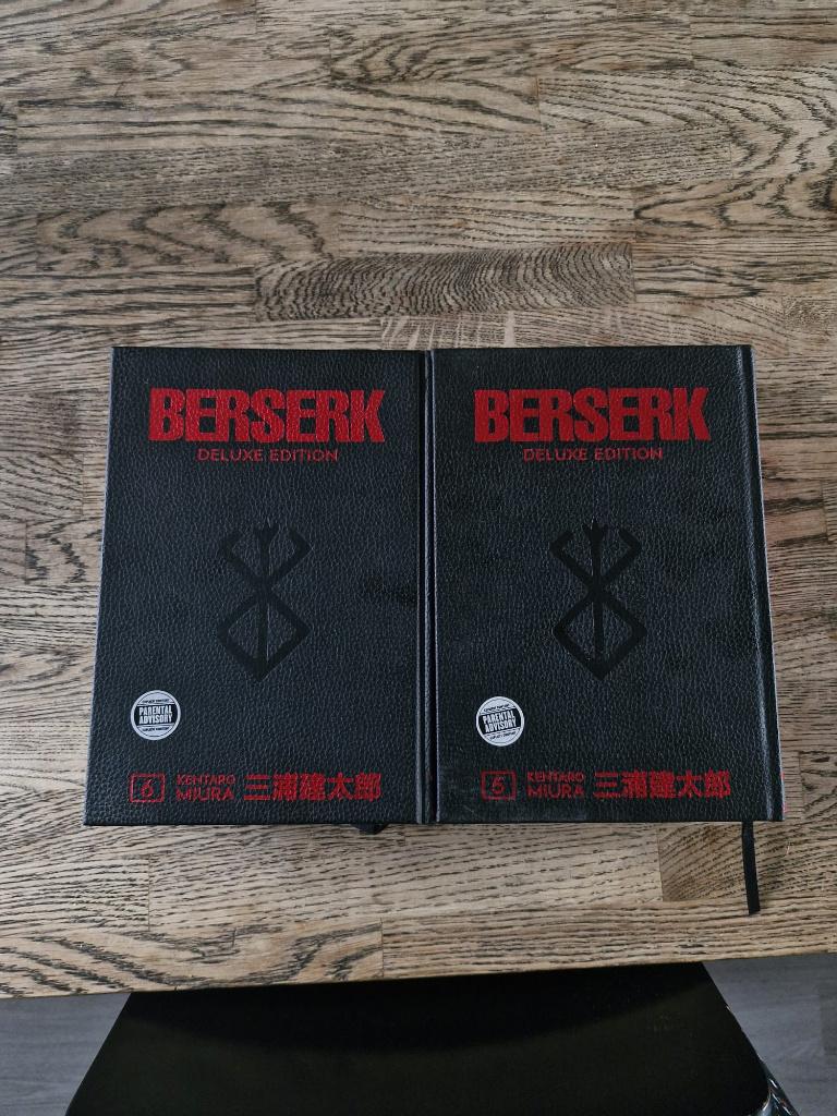 Berserk Deluxe Edition 5 & 6 SEPARATELY English, Boeken, Meerdere comics, Ophalen, Zo goed als nieuw, Europa