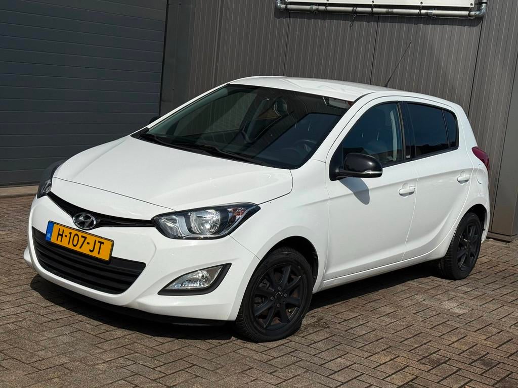 Hyundai I20 1.2 HP Business Edition | 5-deurs | Airco, Auto's, Hyundai, Euro 5, Gebruikt, 4 cilinders, Wit