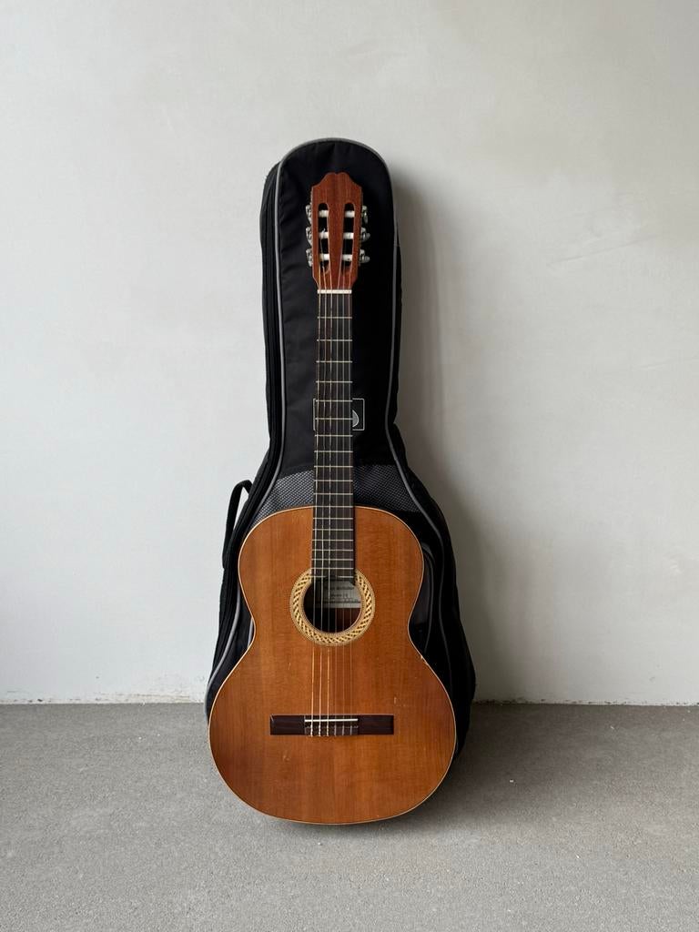 Juan Salvador Modelo 2 C Klassieke Gitaar met hoes, Muziek en Instrumenten, Ophalen, Gebruikt, Klassieke of Spaanse gitaar, Met koffer