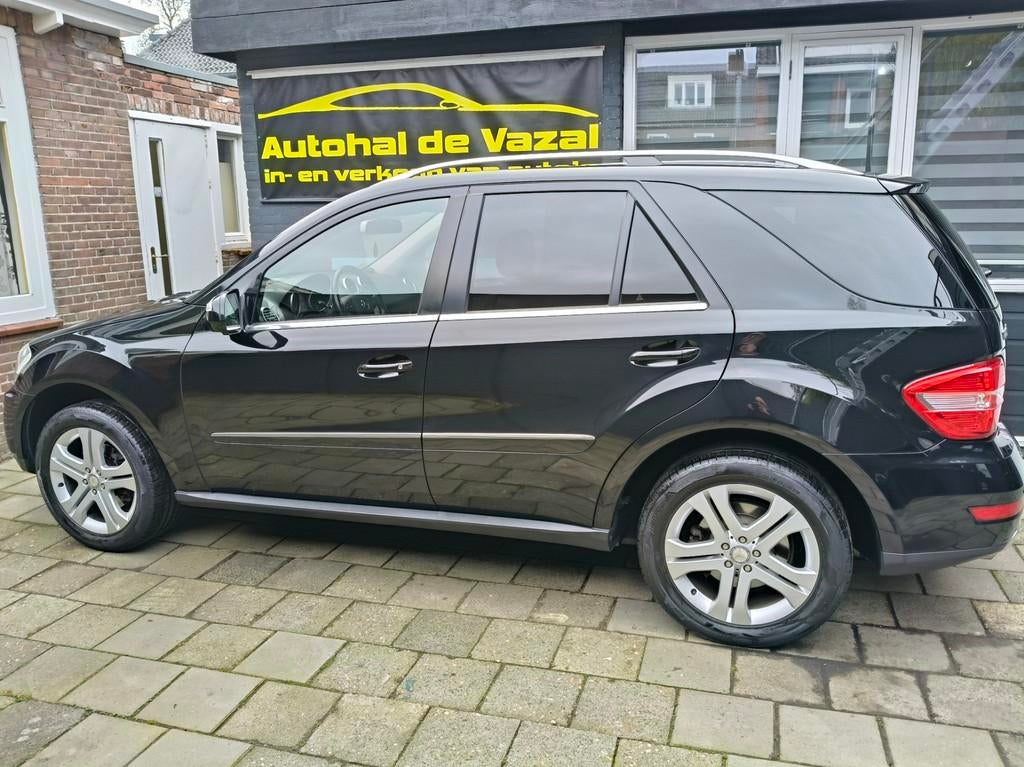 Mercedes-Benz M-klasse 350 Cruise nav stoelverw trekh, Auto's, Mercedes-Benz, Automaat, Gebruikt, Zwart, Zwart