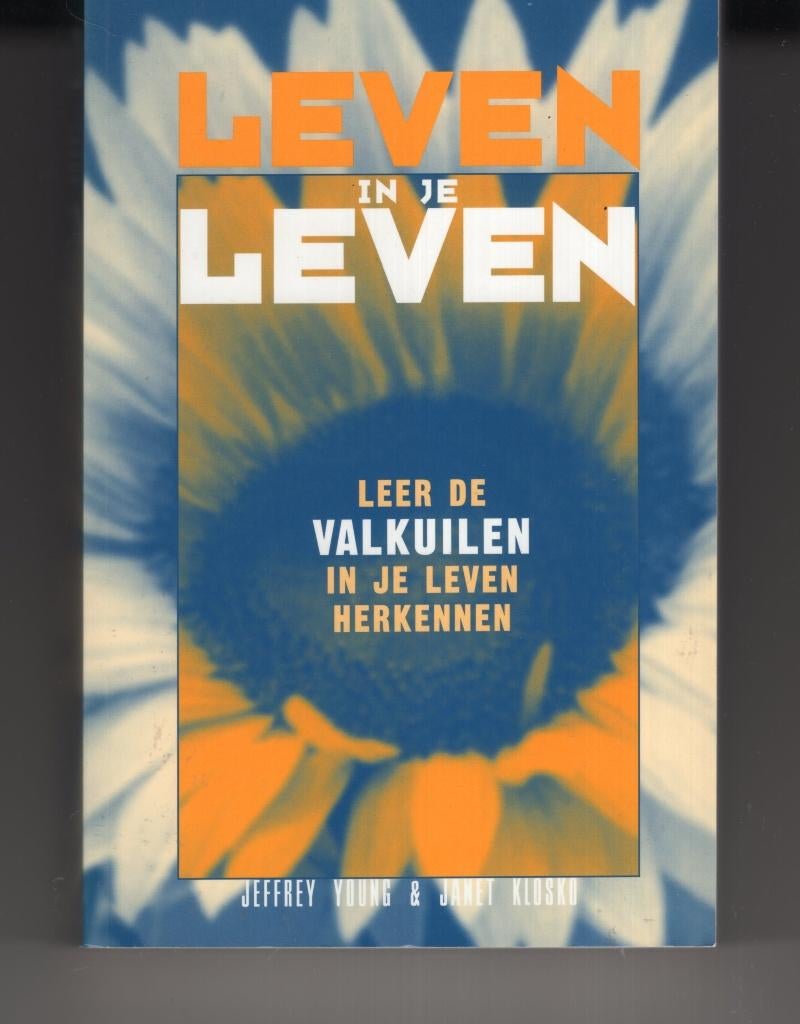 Leven in je leven Jeffrey Young Valkuilen in je leven, Boeken, Ophalen of Verzenden, Zo goed als nieuw, Spiritualiteit algemeen