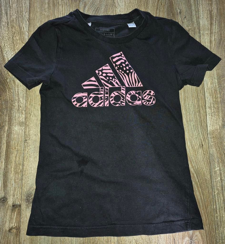 Leuk Adidas shirt! 134/140, Kinderen en Baby's, Kinderkleding | Maat 134, Adidas, Meisje, Ophalen of Verzenden, Zo goed als nieuw