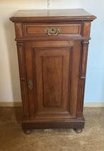 Antiek kastje, Ophalen