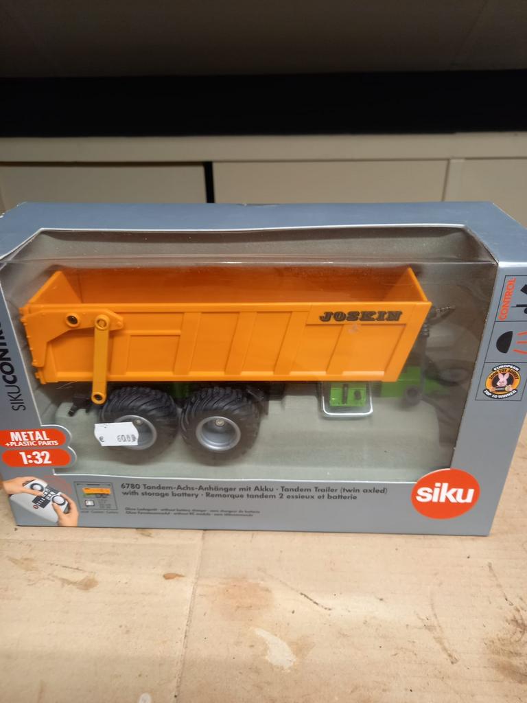 Siku Control Joskin tandem-as aanhangwagen (model 6780), Hobby en Vrije tijd, Modelauto's | 1:32, Ophalen, Zo goed als nieuw, Tractor of Landbouw