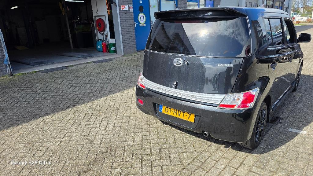 Daihatsu Materia 1.3 2009 Zwart, Auto's, Daihatsu, Voorwielaandrijving, 40 €/maand, Zwart, 4 cilinders