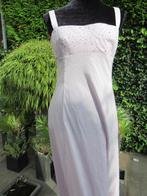 STIJLVOLLE JURK zachte kleur maat 36 slankmakend merk HipHop, Overige kleuren, Nieuw, Ophalen of Verzenden, Maat 36 (S)