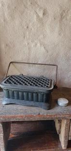 Frans brocante kleine gietijzeren stoof rechaud, Ophalen of Verzenden