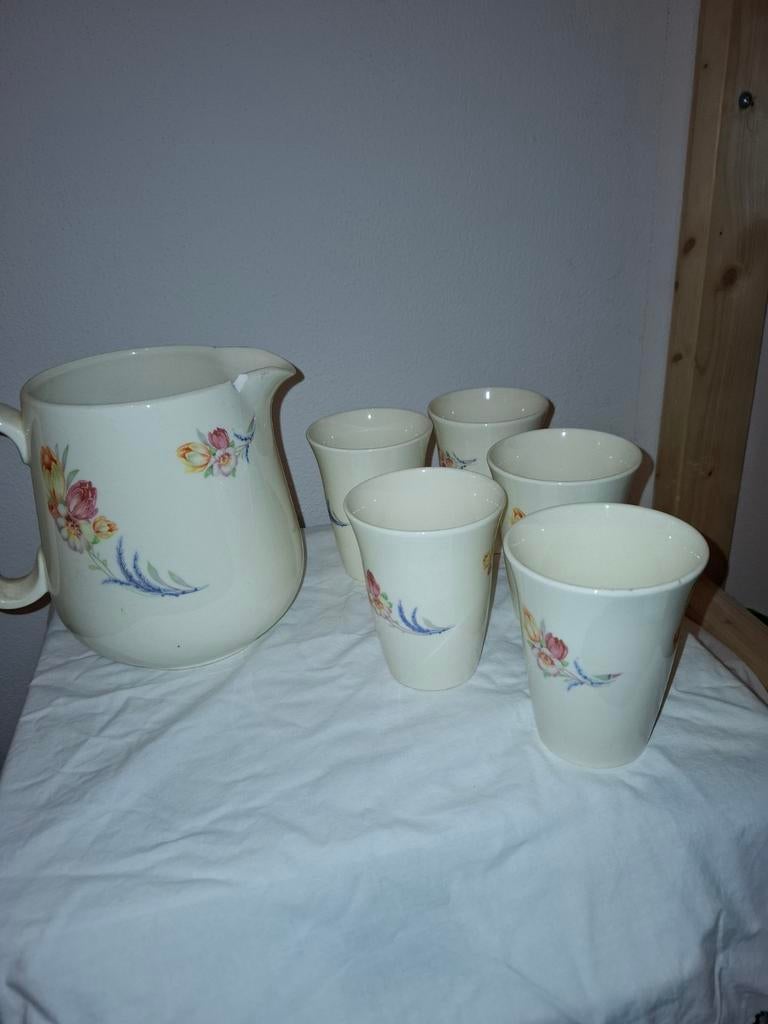 Vintage Melkkan met 5 Bekers - Jaren '60 Bloemenprint, Antiek en Kunst, Ophalen of Verzenden