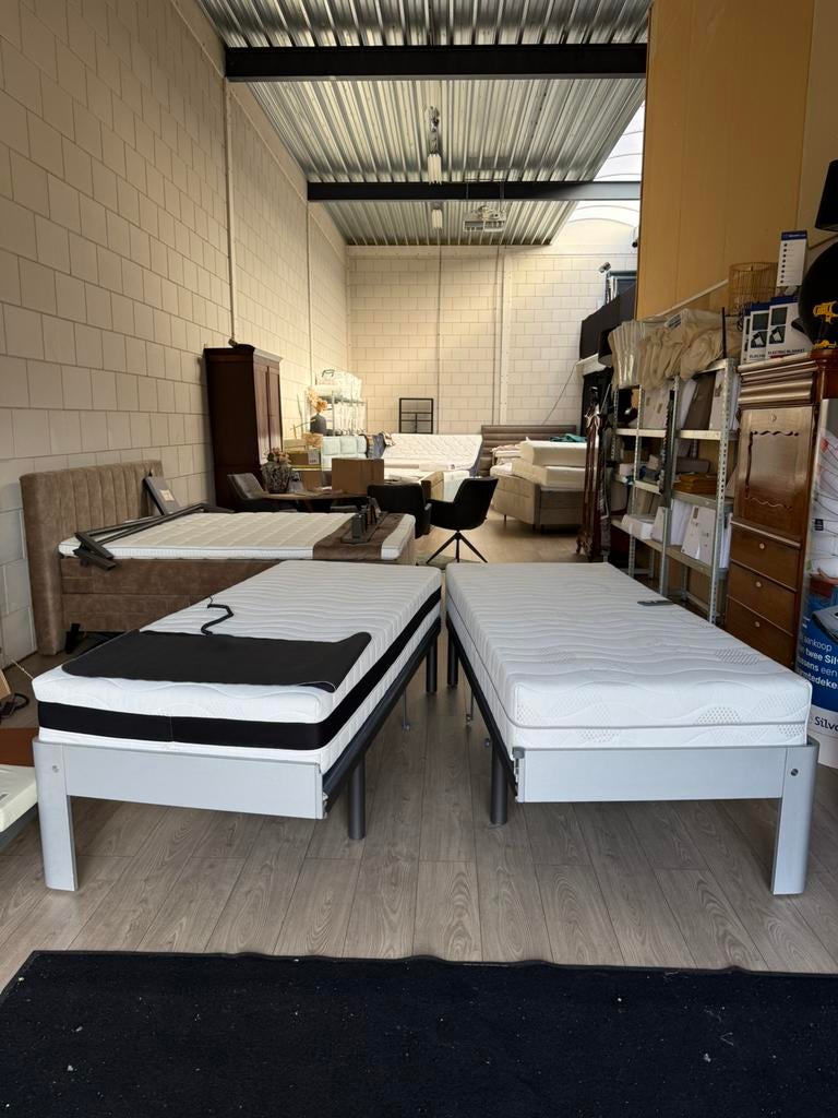 Buitenkansje - Auping Auronde 180x210 Deelbaar Elektrisch, 210 cm, Ophalen of Verzenden, 180 cm, Hout