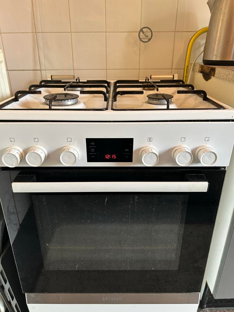 Bosch Vrijstaand Gasfornuis met Oven - Wit, Ophalen, Gebruikt, Hete lucht, 60 cm of meer