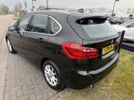 BMW 2-serie Active Tourer 220i SPORTSTOELEN,NAVI,CRUISE,LMV,, 1998 cc, Gebruikt, Met garantie (alle), Zwart