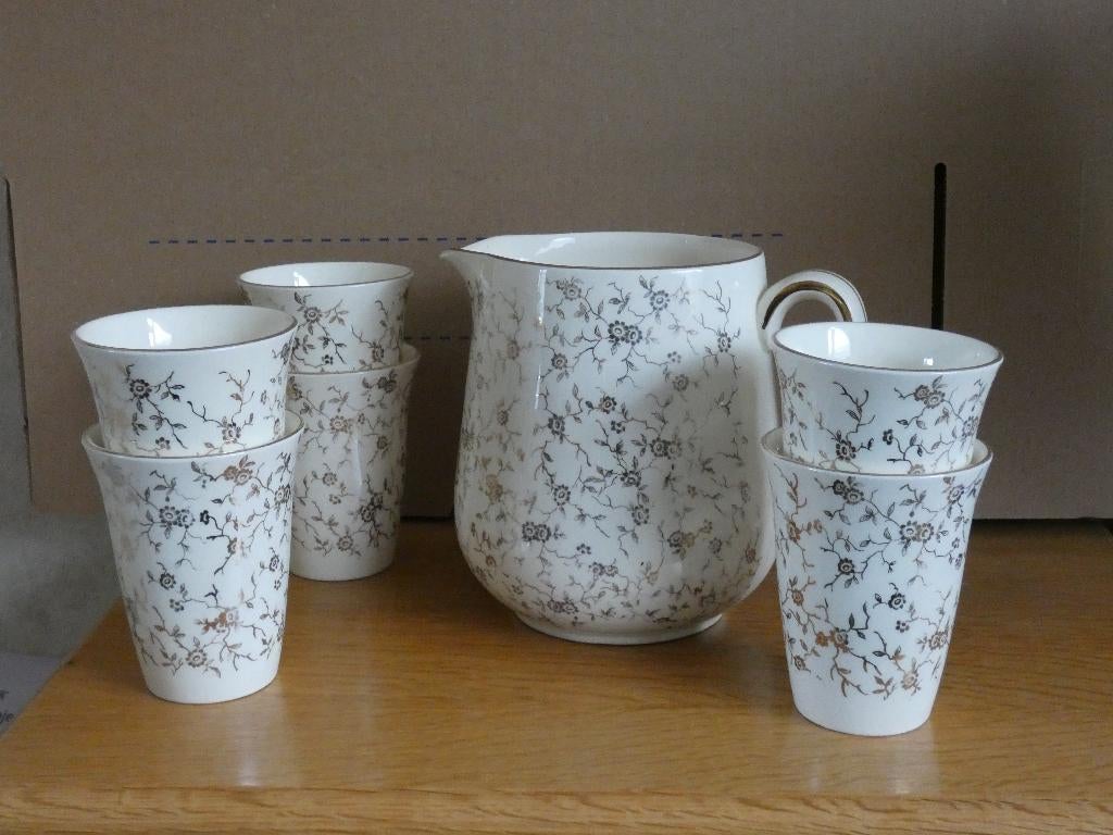 kan met 6 bekers €30, Ophalen, Nieuw, Porselein, Overige typen