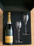 Canard-Duchêne Brut Cuvée Léonie +2 champagne glazen, Verzamelen, Wijnen, Ophalen of Verzenden, Nieuw, Frankrijk, Champagne