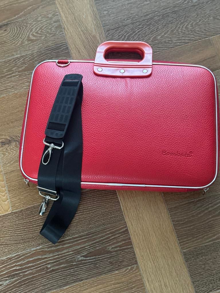 Bombata Laptoptas Rood 15 inch - Zo goed als nieuw, Ophalen of Verzenden, 15 inch, Zo goed als nieuw, Aktetas