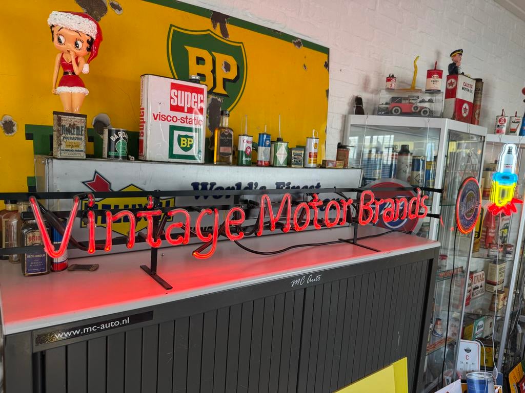 Vintage Motor Brands Neon Reclamebord, Antiek en Kunst, Curiosa en Brocante, Ophalen
