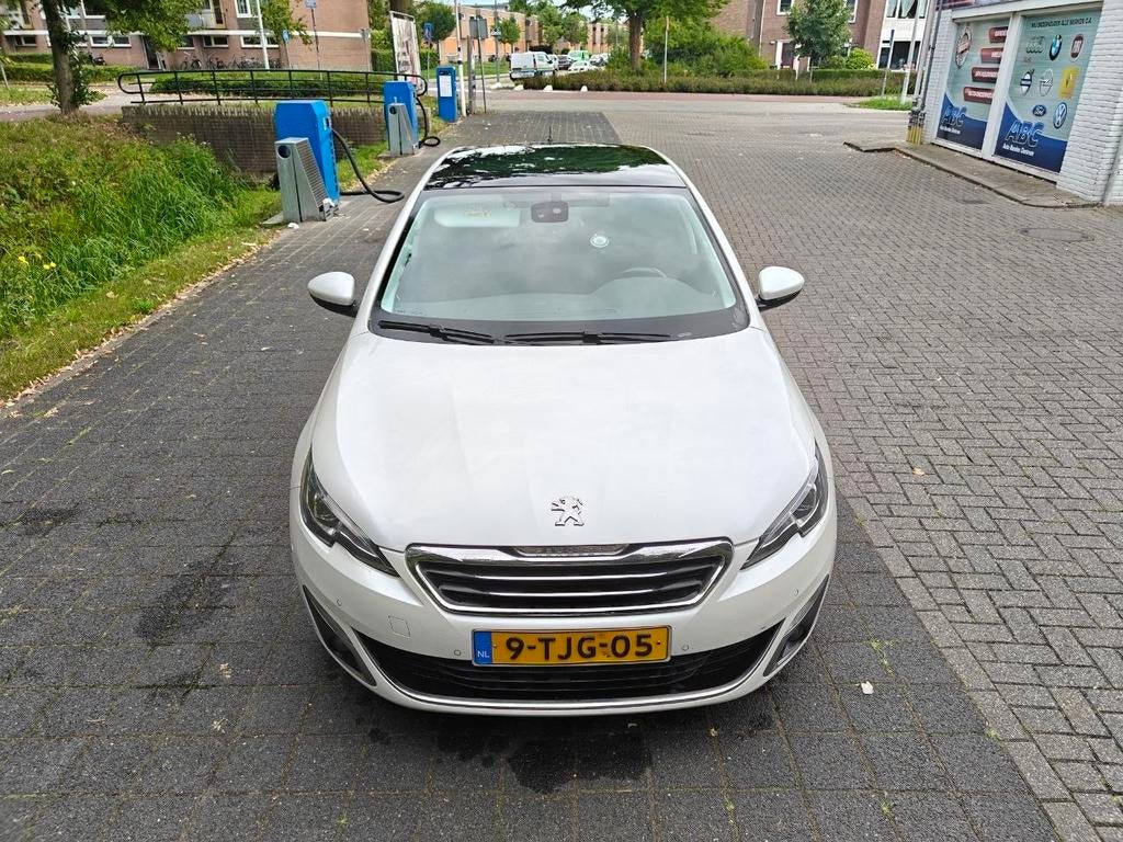 Peugeot 308 1.6THP 92/125 5-D 2014 Wit, Auto's, Peugeot, 125 pk, Zwart, 4 cilinders, Handgeschakeld