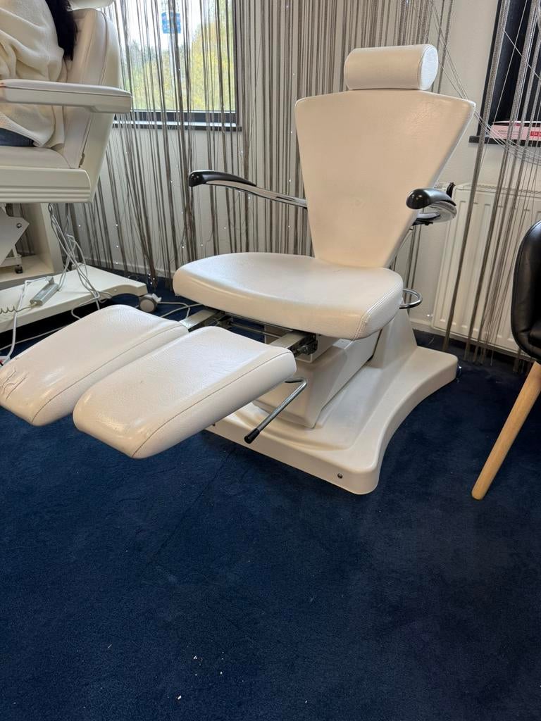 Fauteuil voor cosmetologie of pedicure, Ophalen of Verzenden, Zo goed als nieuw, Massagestoel of Kussen
