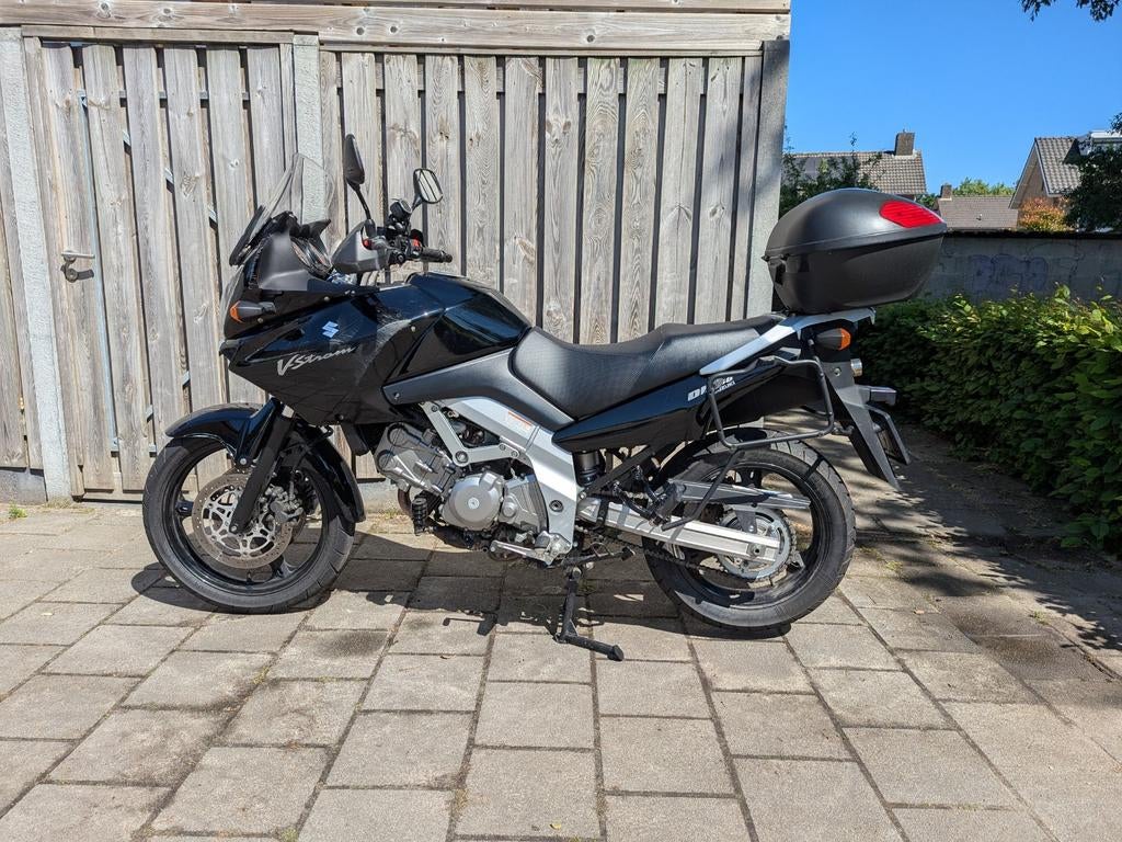 Suzuki V-Strom DL650 2004 - Klaar voor avontuur!, 2 cilinders, Motorrijbewijs A, Gebruikt, Particulier