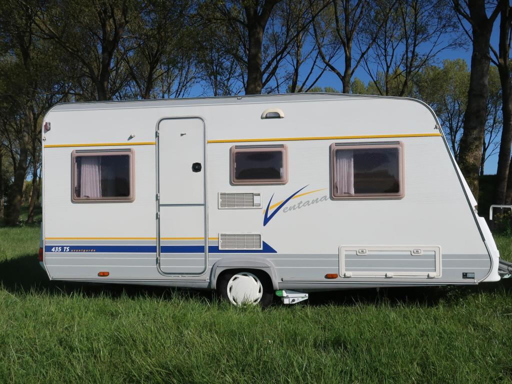 Bürstner Ventana Avantgarde 435 TS / voortent / 1e, Caravans en Kamperen, Standaardzit, Bedrijf, Bürstner, Tot en met 4