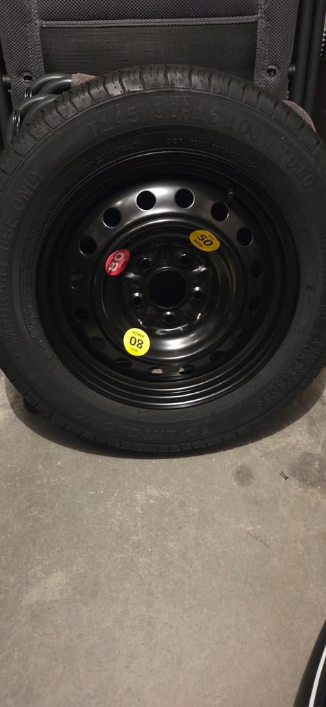 Thuiskomertje voor hyundai kona hybrid., Ophalen, Zo goed als nieuw