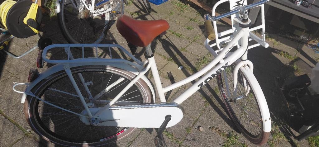 Damesfiets zonix 28 inch transport fiets, Ophalen of Verzenden, Zo goed als nieuw, Minder dan 10 versnellingen, Overige merken