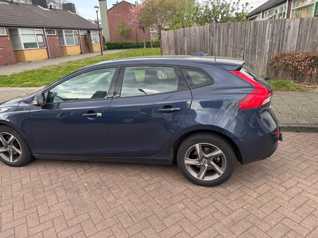 Volvo V40 1.6 D2 115PK 2014 Blauw, Auto's, Volvo, Particulier, V40, Diesel, A, Hatchback, Handgeschakeld, Geïmporteerd, Blauw