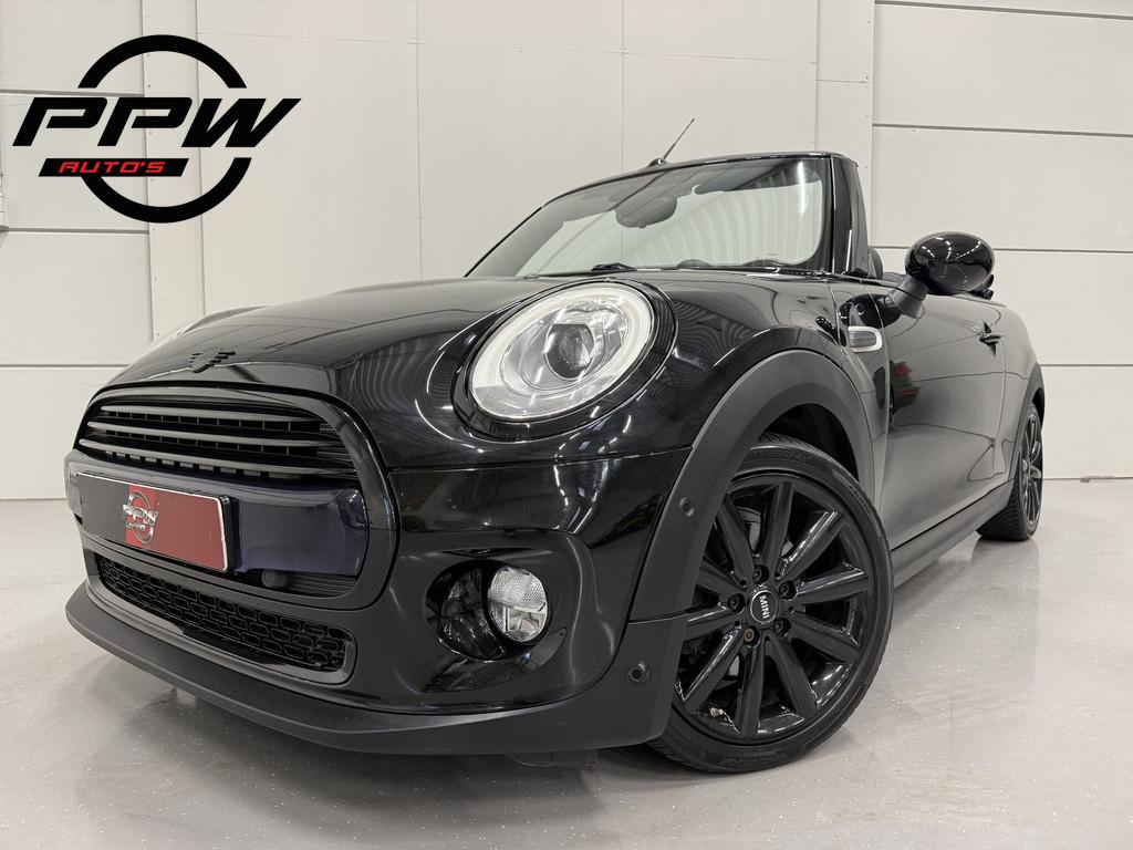 MINI Cabrio 1.5 Cooper Chili Aut. BLACK ALL BLACK LED/LEER M, Auto's, Mini, 136 pk, Gebruikt, Zwart, 4 stoelen