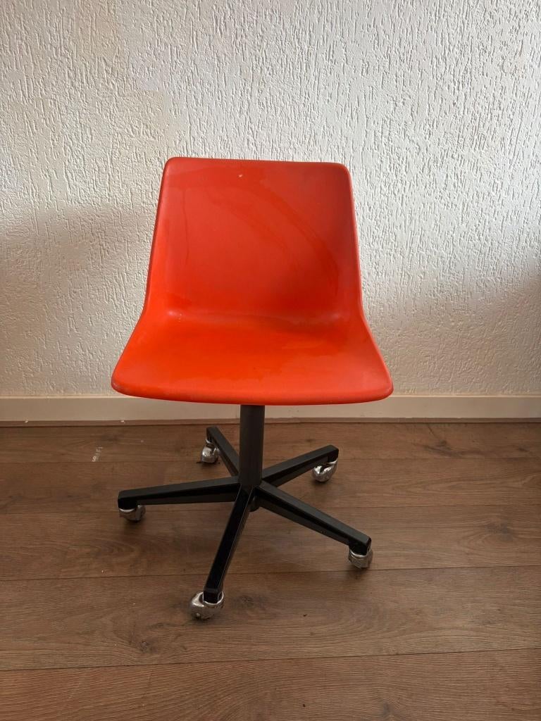 Gispen design stoel, Huis en Inrichting, Stoelen, Ophalen, Kunststof, Gebruikt, Overige kleuren