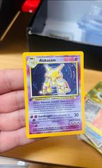 Alakazam 1/102 Holo 1st Edition Base Set Pokemon, Verzenden, Zo goed als nieuw, Losse kaart, Foil