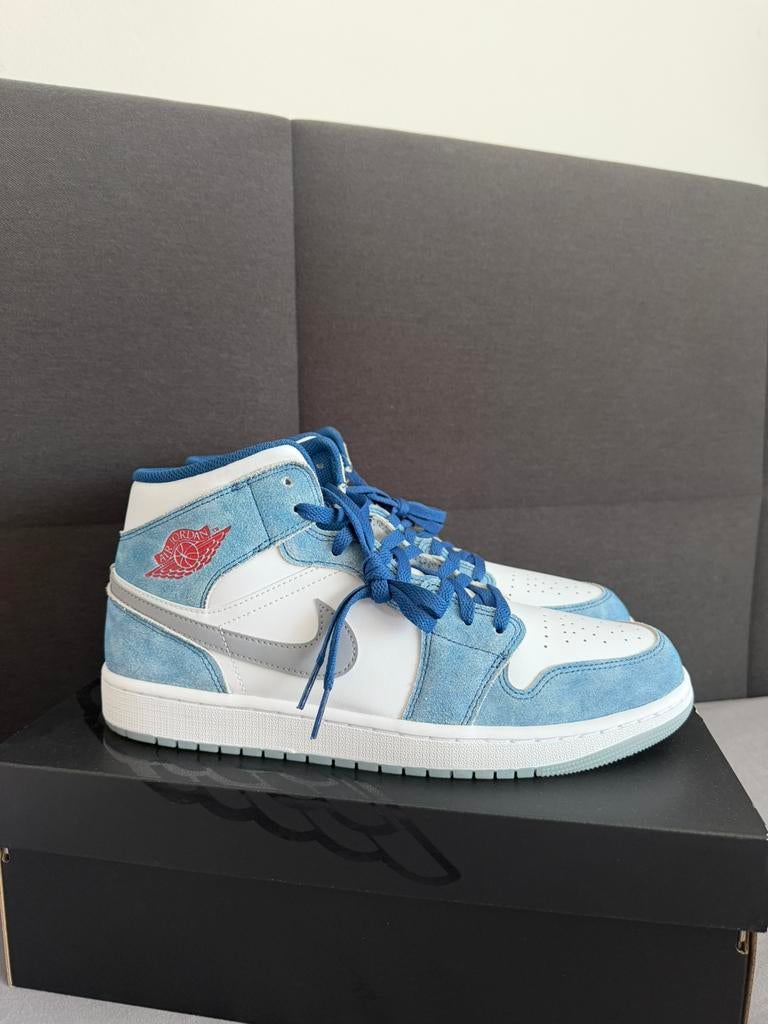 Air Jordan 1 Mid SE French Blue Fire Red White, Blauw, Nieuw, Ophalen of Verzenden, Sneakers of Gympen