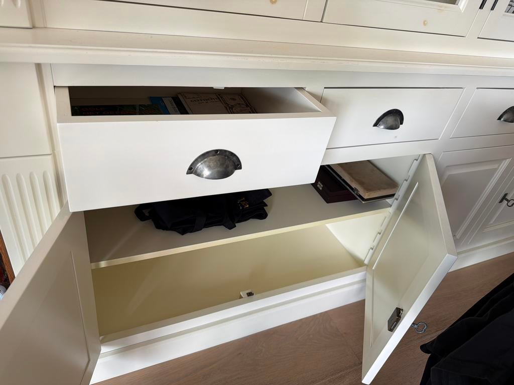 Buffetkast crème kleur 2,03m breed en 2,19m hoog, Ophalen, Gebruikt, 200 cm of meer, Grenenhout