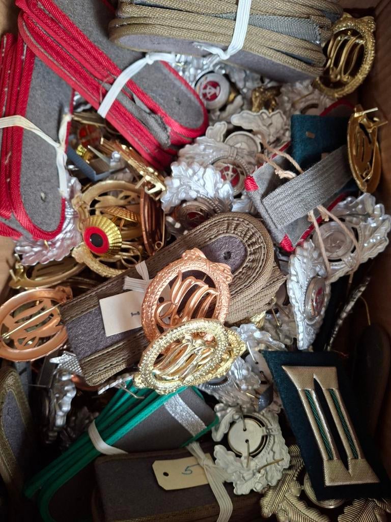 Grote partij DDR emblemen, Ophalen of Verzenden