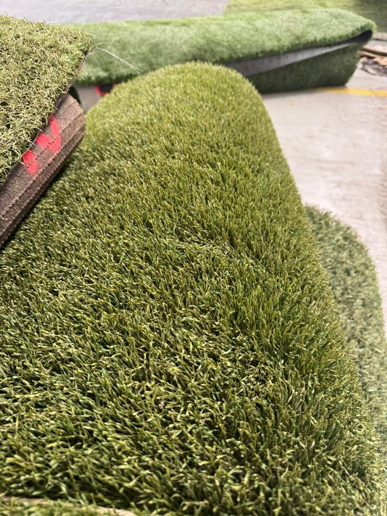 30m2 Kunstgras. 4cm hoog! (4m x 7.5m) €150,-, Tuin en Terras, Gras en Kunstgras, Kunstgras, Ophalen of Verzenden, Zo goed als nieuw