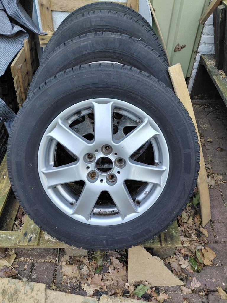 Velgen met winterbanden voor merc. Vito, Auto-onderdelen, Banden en Velgen, Ophalen, Bestelwagen, 16 inch, Banden en Velgen
