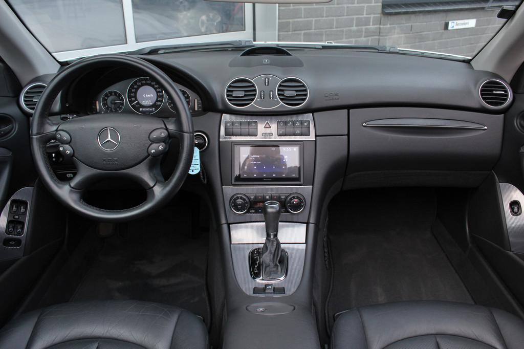 Mercedes-Benz CLK-Klasse Cabrio 240 Avantgarde V6 / Youngtim, Auto's, Mercedes-Benz, Automaat, Achterwielaandrijving, Gebruikt